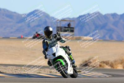 media/Jan-08-2022-SoCal Trackdays (Sat) [[1ec2777125]]/Turn 4 (1145am)/